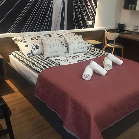 Q Apartamenty Mirkow Bagian luar foto